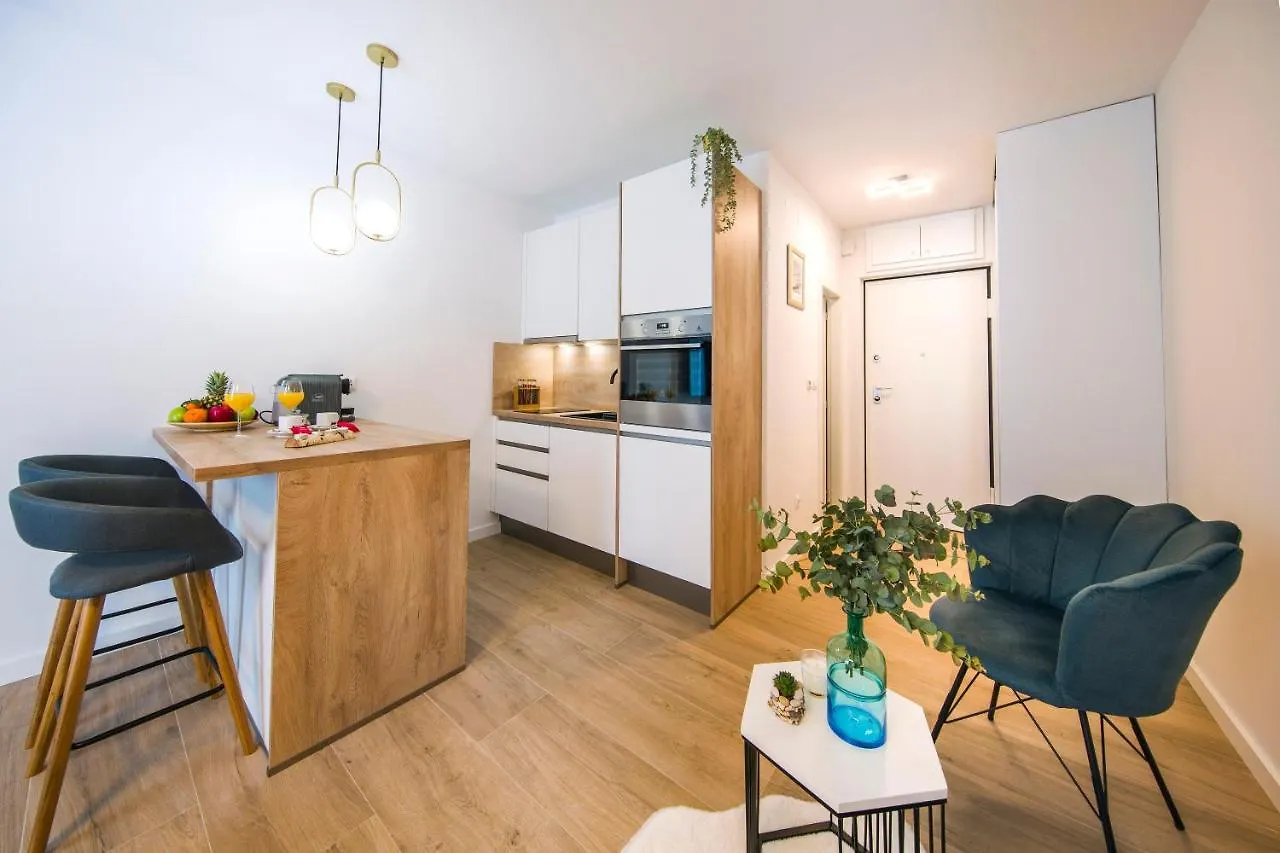 Rc Apartment Split 0*,